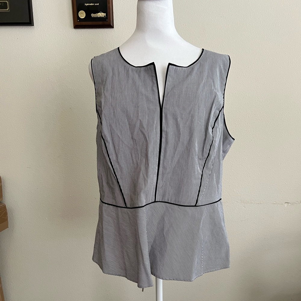 Women’s DKNY XL sleeveless peplum blouse black & white 100% Cotton